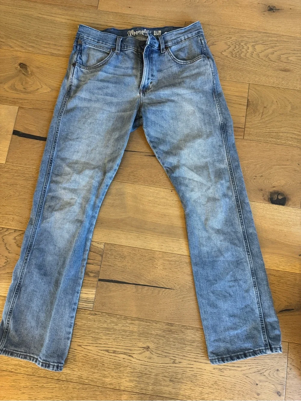 Wrangler Men’s Light Blue Relaxed Fit Denim Jeans